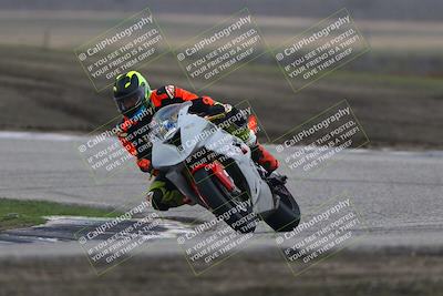 media/Nov-29-2025-TrackDaz (Sat) [[10ae2d9bce]]/B Group/Session 3 (Outside Grapevine)/